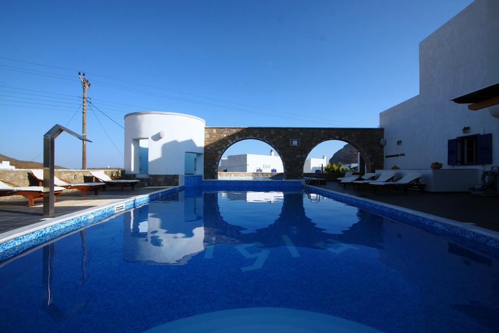 Hotel Vigla 4*